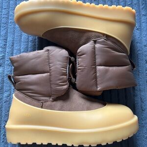 Size 10 - UGG Classic Maxi Toggle Bootie | S/N 1130670